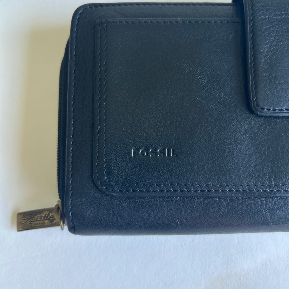 Fossil Black Genuine Leather Snap Closure Zip Around Wallet - Picture 7 of 15